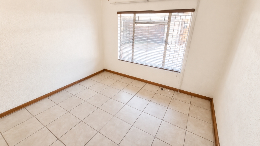 2 Bedroom Property for Sale in Rustenburg Central North West